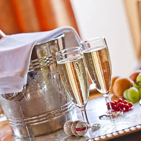 Alpina & Savoy Hotel 4*
