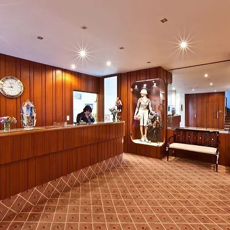 Hotell Alpina & Savoy Crans-Montana