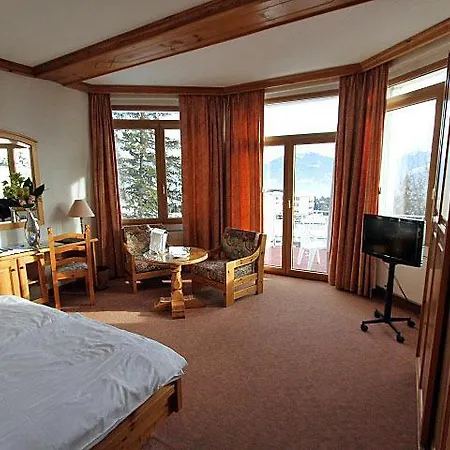 Hotell Alpina & Savoy Crans-Montana